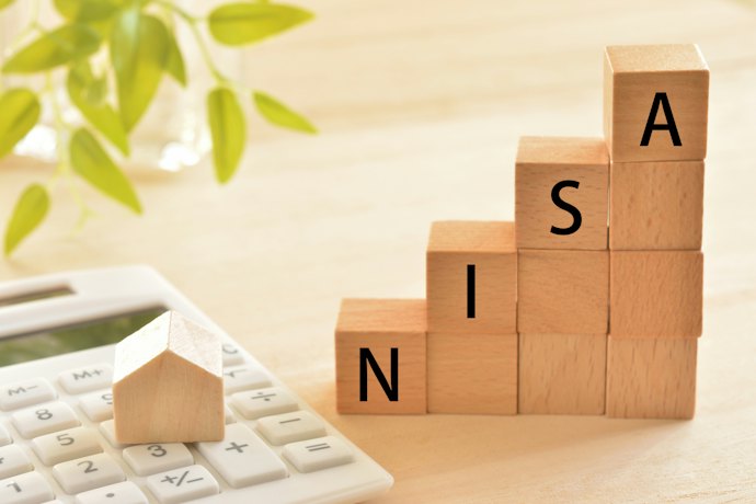 積立NISAで1万円を20年間積み立てるといくらになる?