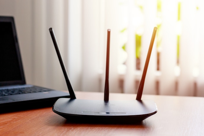 ホームルーター(置くだけWiFi)は部屋のどこに置くべき?