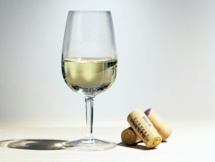 ワインは一度開けたら飲みきらないといけないの?