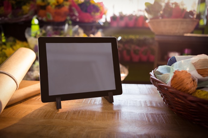 タブレットスタンドは100均で買える?自作できる?