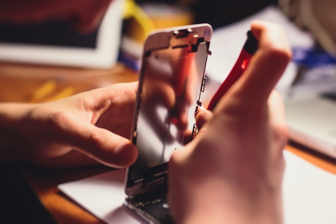 ASUSのスマホ修理は?バッテリー交換はできる?