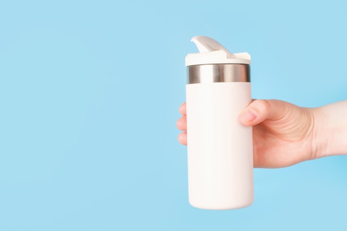 スポーツドリンクは水筒に入れちゃダメって本当?
