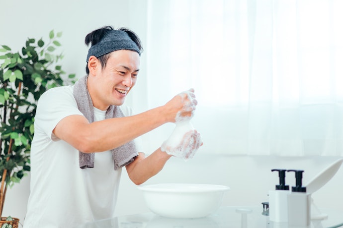 乾燥肌の正しい洗顔方法は?