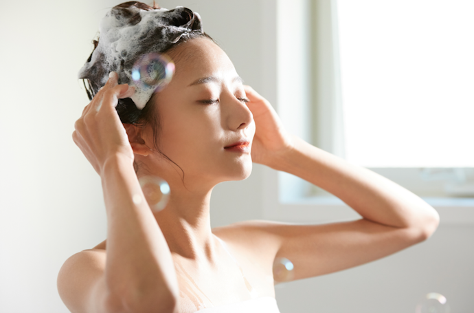 頭皮にやさしい洗い方は?シャンプーは毎日必要?