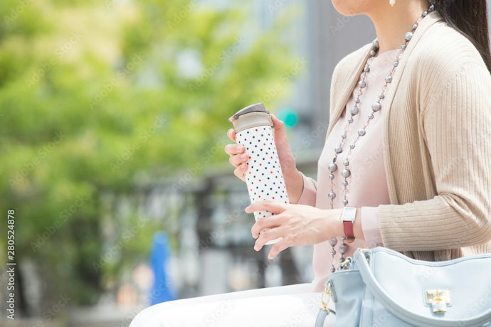 水筒を使った節約術や便利な活用法とは?