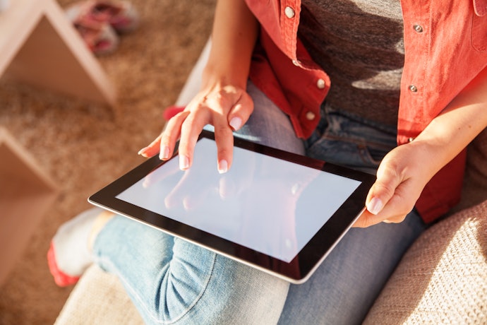 ディッシュスタンドはタブレットホルダーとしても便利!
