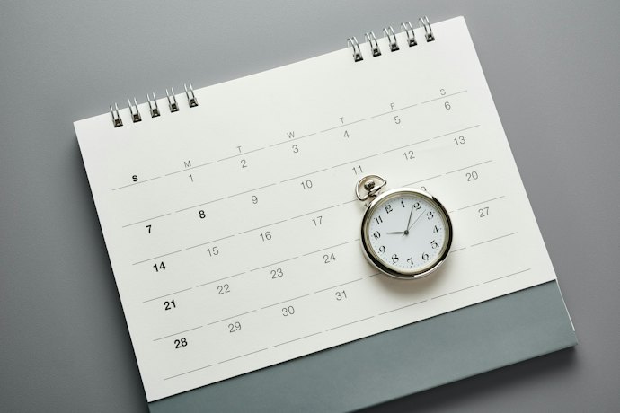 試験の科目は?日程はいつ頃が多い?