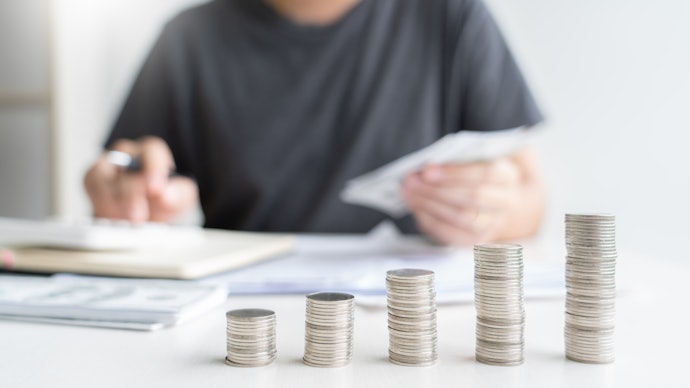 借り換え前にチェック!カードローンの増額で金利が下がることも