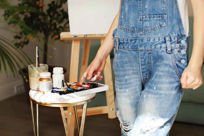 衣類についた油絵具の落とし方は?