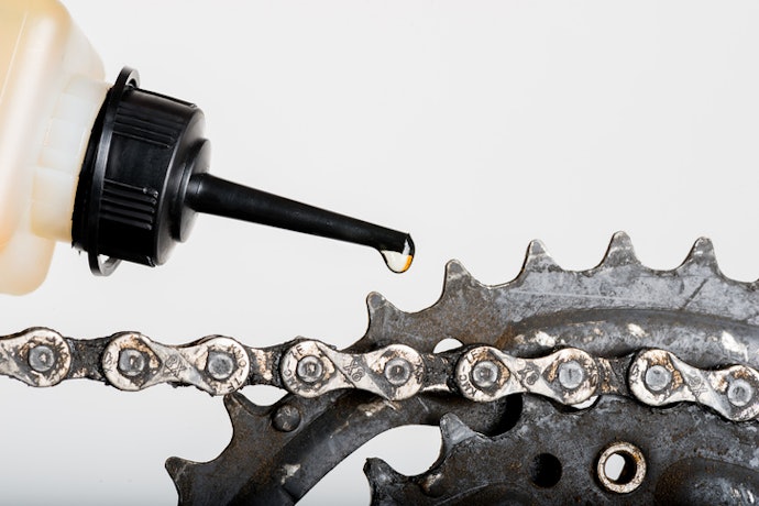 バイク用チェーンオイルの使い方は?