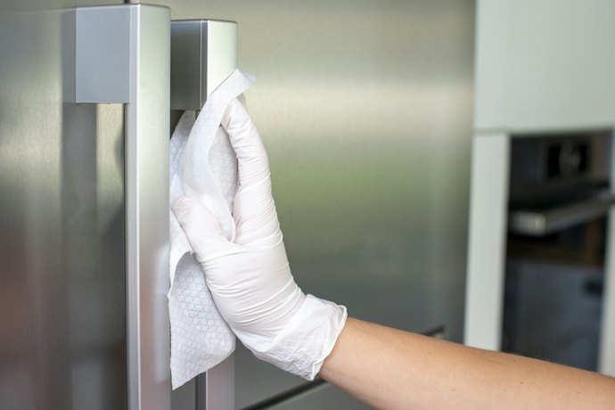 清潔に保ちたい!業務用冷蔵庫の掃除方法は?
