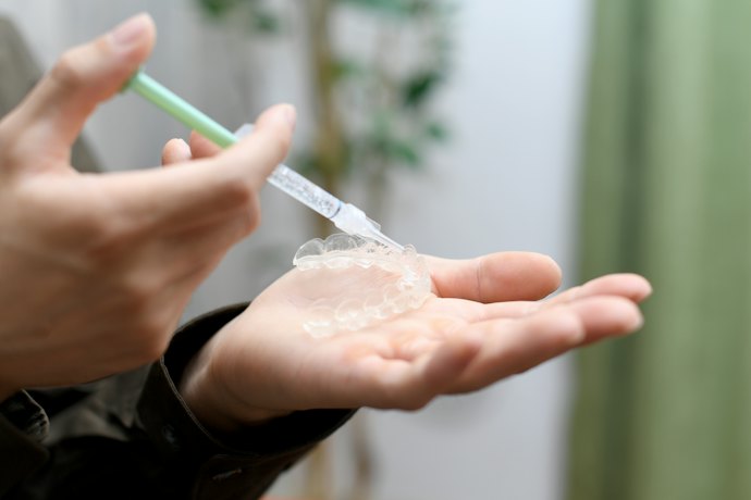 LEDライトでのホワイトニングに必要なジェルはどこで買えるの?