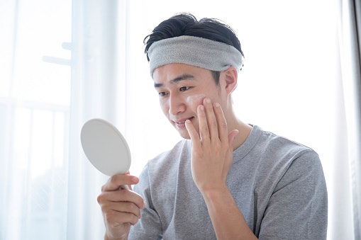 男性におすすめのスキンケアアイテムもチェック