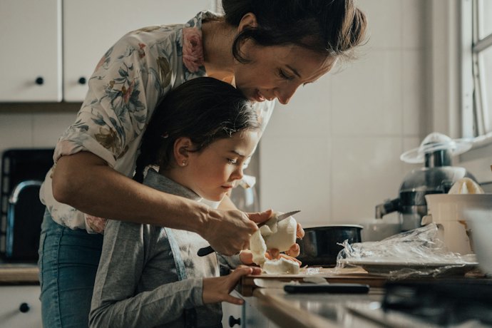 子どもに包丁の正しい使い方を教えたい!ポイントは?