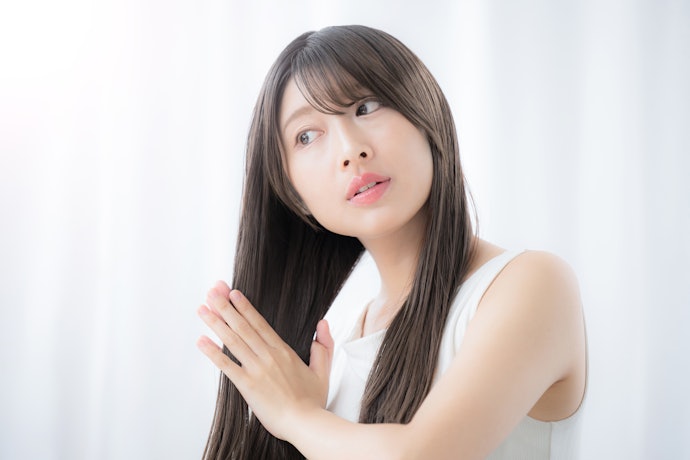 アイロン前にスタイリング剤をつけたほうがいい?