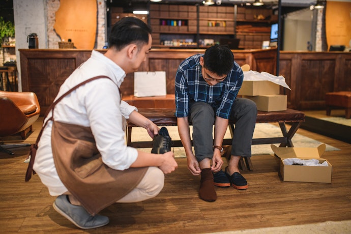 安全靴を売っている店は?