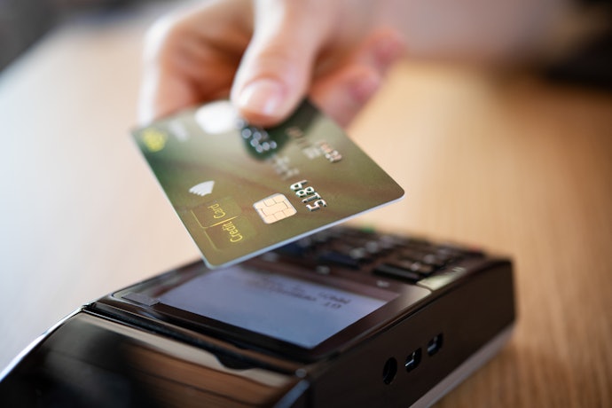 コンビニで公共料金のクレジットカード払いはできる?