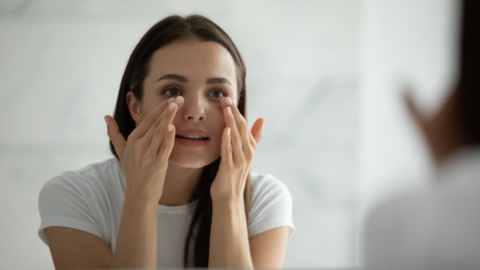 パープルのコントロールカラーの効果的な塗り方は?