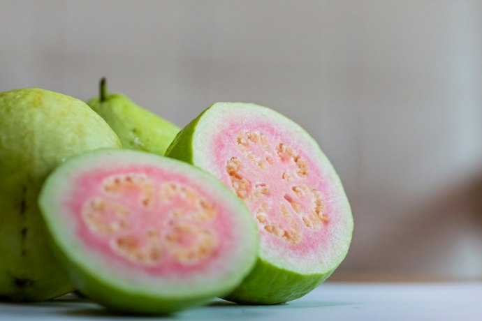グァバとはどんな果物?多く含まれる栄養・効果・効能は?