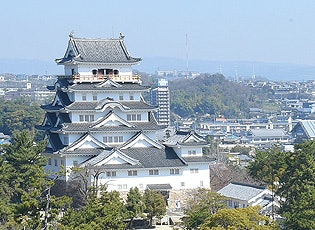 出張や観光の拠点に!福山駅周辺はどんな場所?
