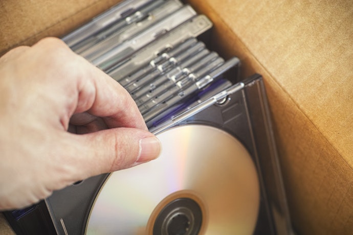 CDやDVDは本当に売れる?古いものでも大丈夫?