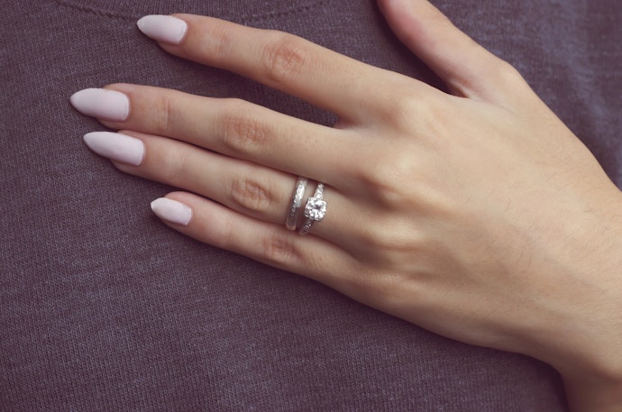 婚約指輪・結婚指輪との違いは?