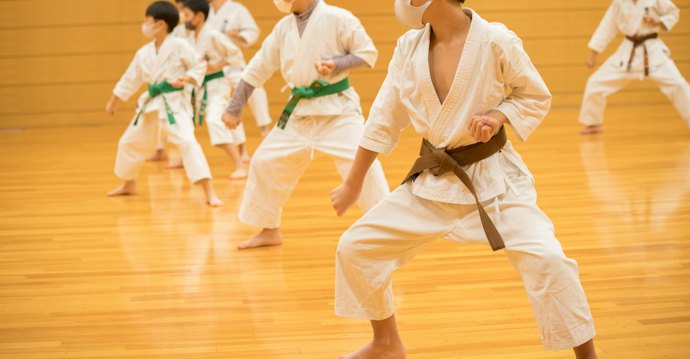 スポーツマスクと普通のマスクの違いは?本当に必要?