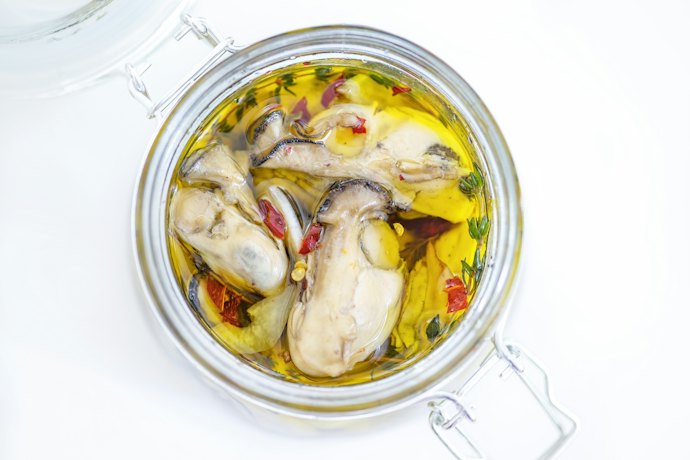 おつまみやご飯のお供に!牡蠣オイル漬けとは?
