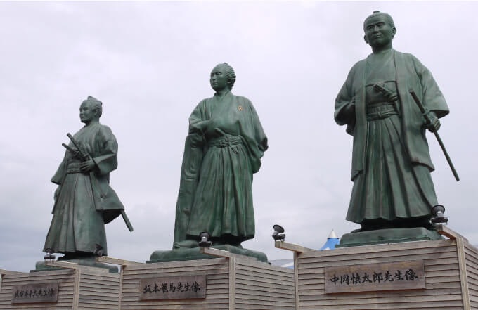 旅の拠点に便利!高知駅前はどんな場所?