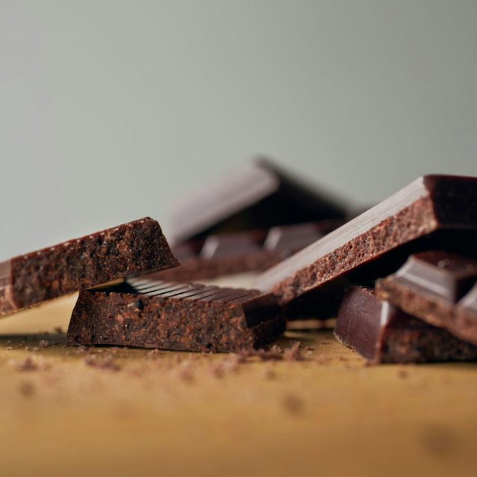 ハイカカオチョコレートとは?普通のチョコとの違いも解説