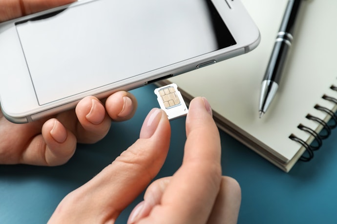 マレーシアでスマホを使うなら、SIMカードとeSIMどっちがいい?