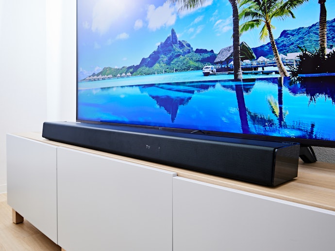 本当に音は変わる?テレビスピーカーを買うメリットとは?