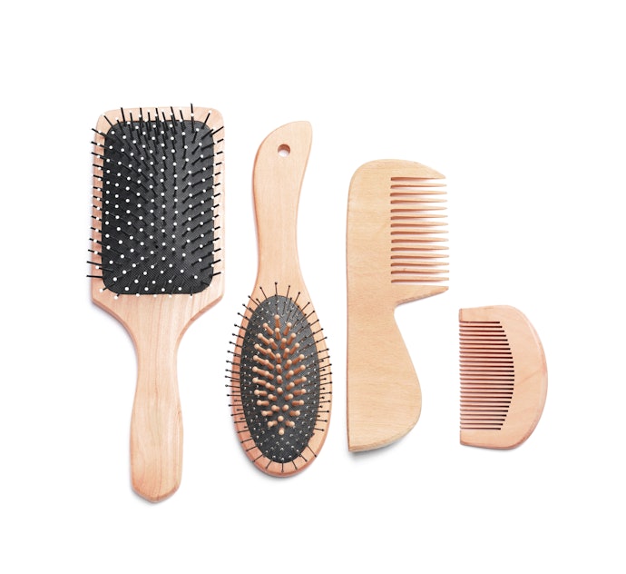 コームとヘアブラシはどう使い分ける?