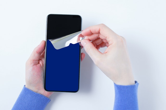 iPhone 12 Pro Max用フィルムは専用のものしか使えない?