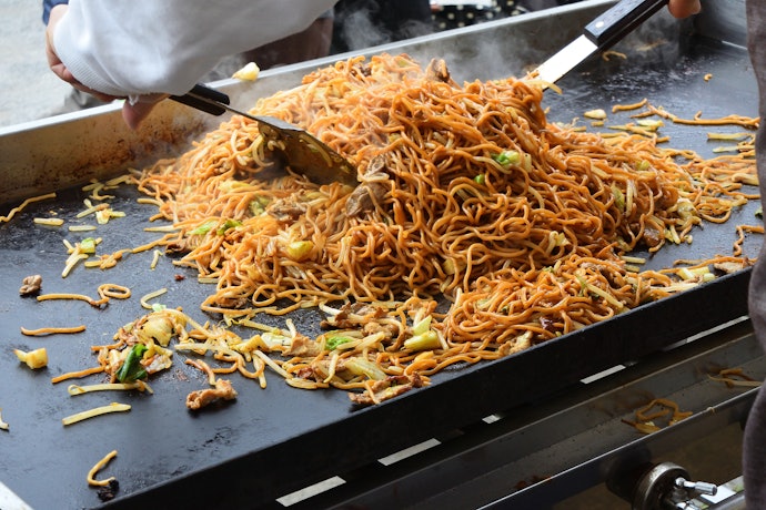 焼きそばソースの魅力とは?お好み焼きソースと何が違う?