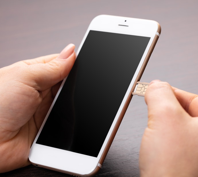 スペインでスマホを使うなら、SIMカードとeSIMどっちがいい?