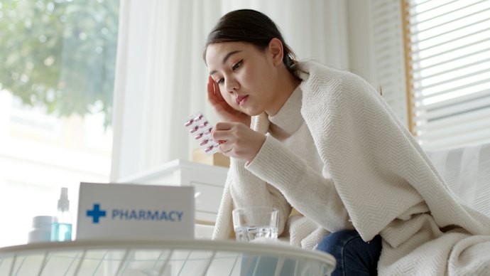 風邪の引き始めに市販薬は飲んでもいい?