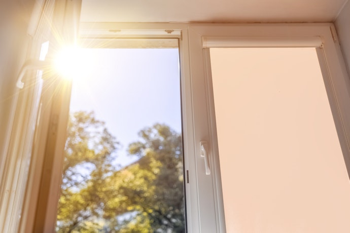 窓用遮熱シートに効果はある?断熱シートとの違いは?