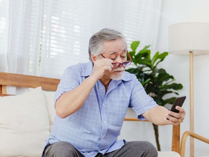 老眼鏡って本当に必要?自己判断で使用を決めていい?