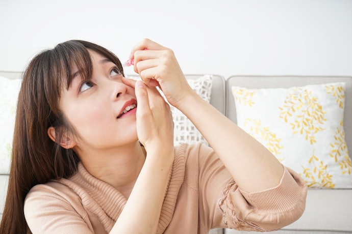 目薬で充血をおさえる効果は期待できる?どんな充血が危ない?