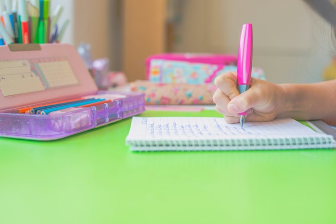 今どき小学生の筆箱事情とは?ルールが厳しい学校も!