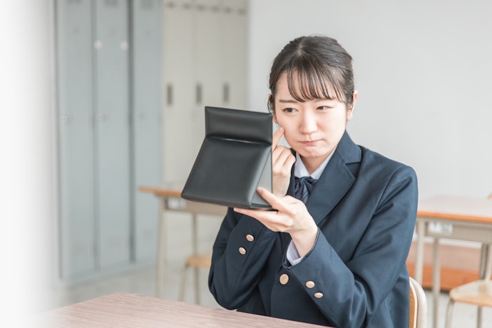 思春期ニキビとは?大人ニキビとは違うの?