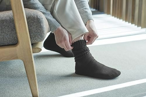 冬でも暖かい!ルームソックスを履くメリットとは?
