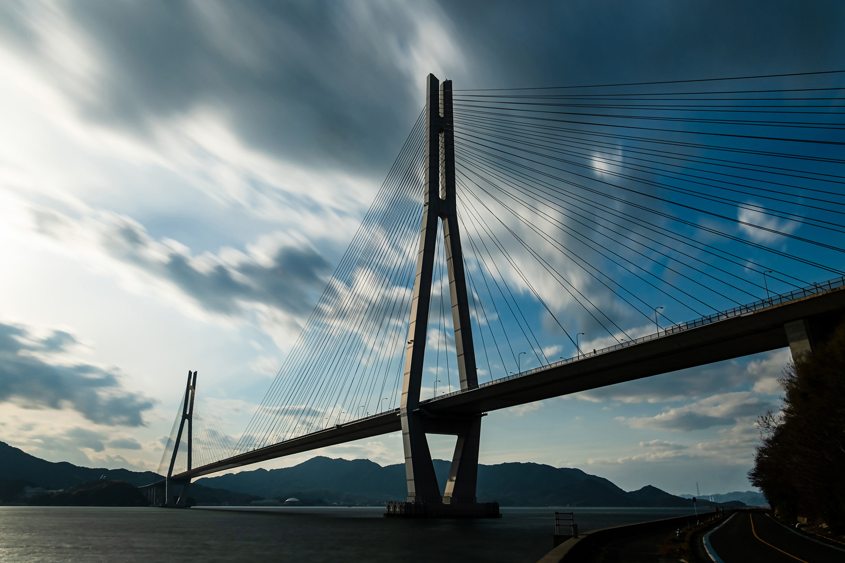 風景写真にオススメの広角レンズ☆タムロン 10-24mm B001 ソニー用