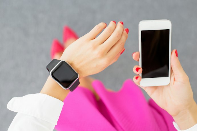 AppleWatch以外でもiPhoneと連携できる?