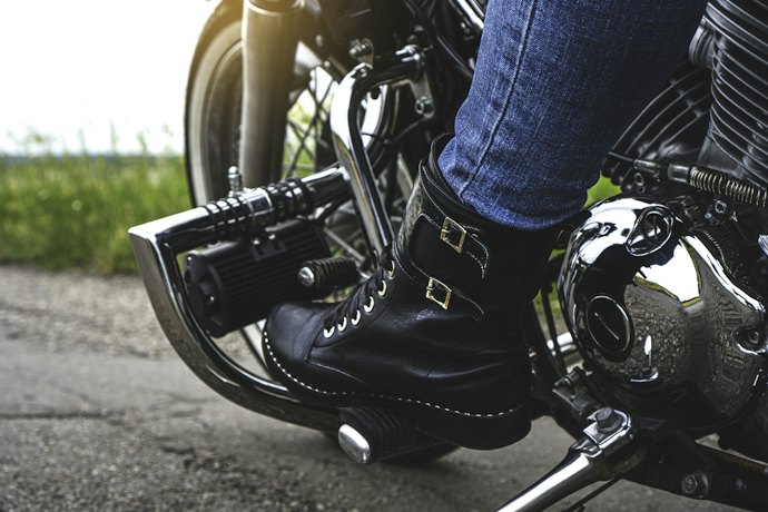バイクブーツとは?普通のブーツとの違いは?