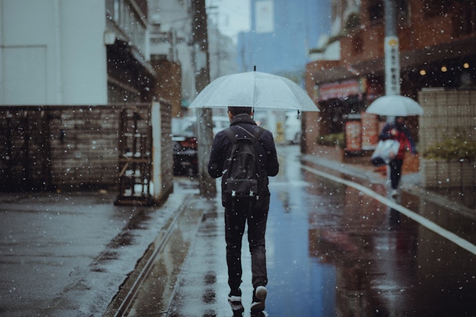 雨の日でも足元を快適に!レインパンツとは?