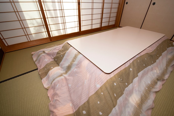 150cmのこたつはかなり大きめ!使用人数や部屋の広さの目安は?
