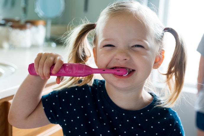 子ども用電動歯ブラシは何歳から使える?注意点はある?