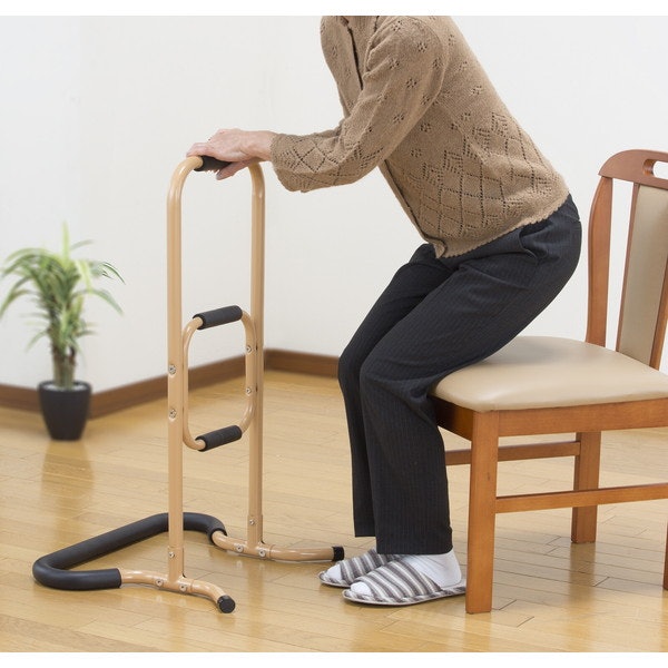 立ち上がり補助手すりのメリットとは?本当に必要?